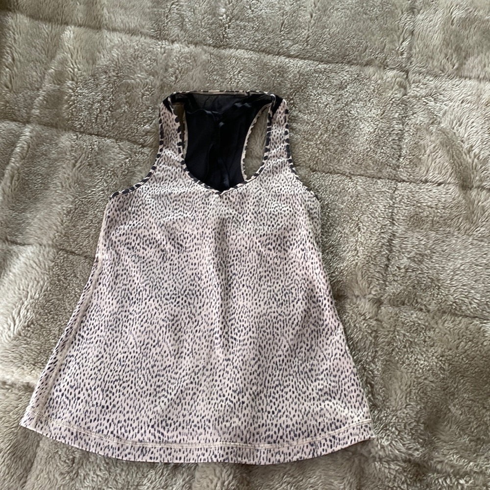 Lululemon animal print racer back built in bra. Sz 8